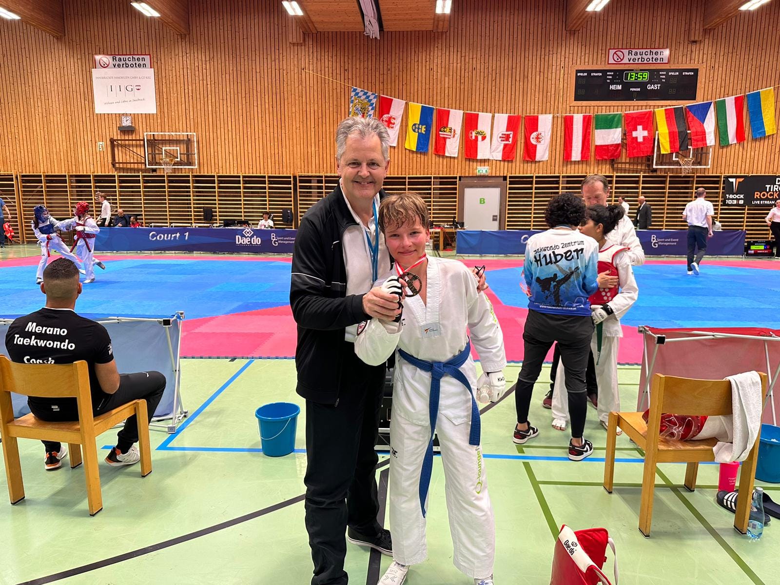 Kleinkindergruppe bei Frankfords Taekwondo